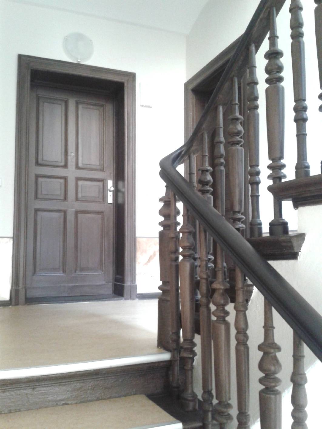 Deckenmalerei, Marmorimitation, Marmorierung, Kalkspachtel, Spachteltechnik, Schablonentechnik, Jugendstil  Treppenhaus, Treppenhaus Berlin, Gründerzeit Treppenhaus Berlin, Malerarbeiten Berlin, Maler Berlin, Restaurierung Berlin, Schablonen, Lasur, Lasuren, Kreuzberg, Prenzlauer Berg, Charlottenburg